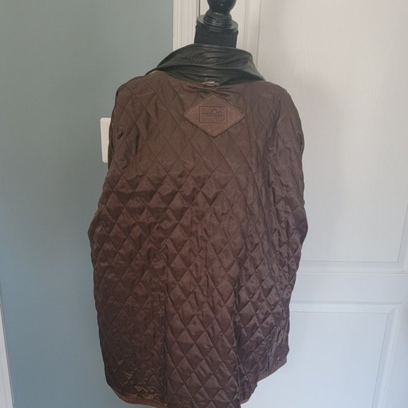 Coat - Picture 3 of 9